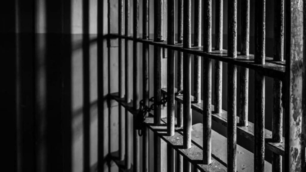 Parigi-suicida-in-cella-amico-ed-ex-socio-di-Epstein