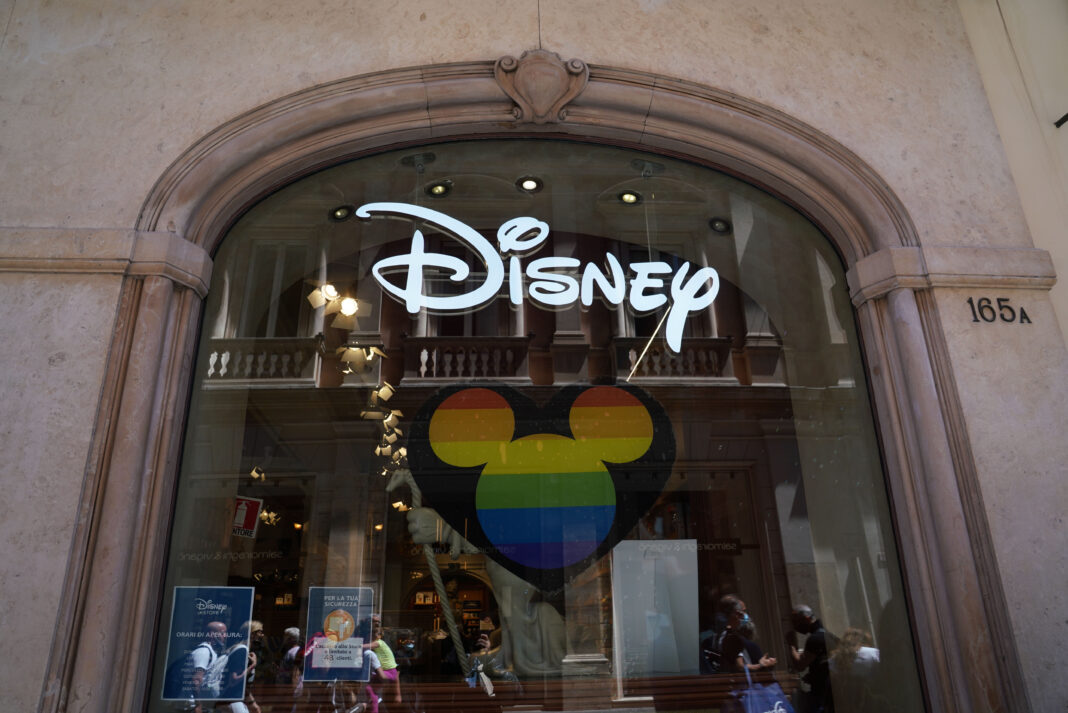 CHIUSURA DEI NEGOZI DISNEY
