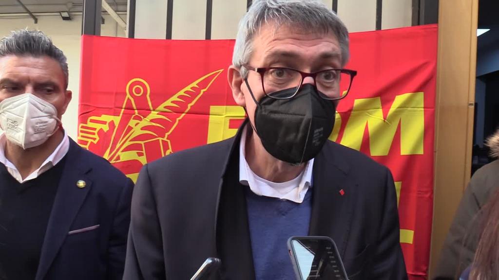 Ucraina2CLandini3A22Momentodiscendereinpiazzacontrolaguerra22