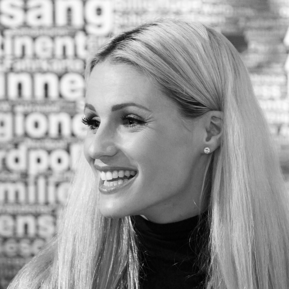 MJK62794_Michelle_Hunziker_