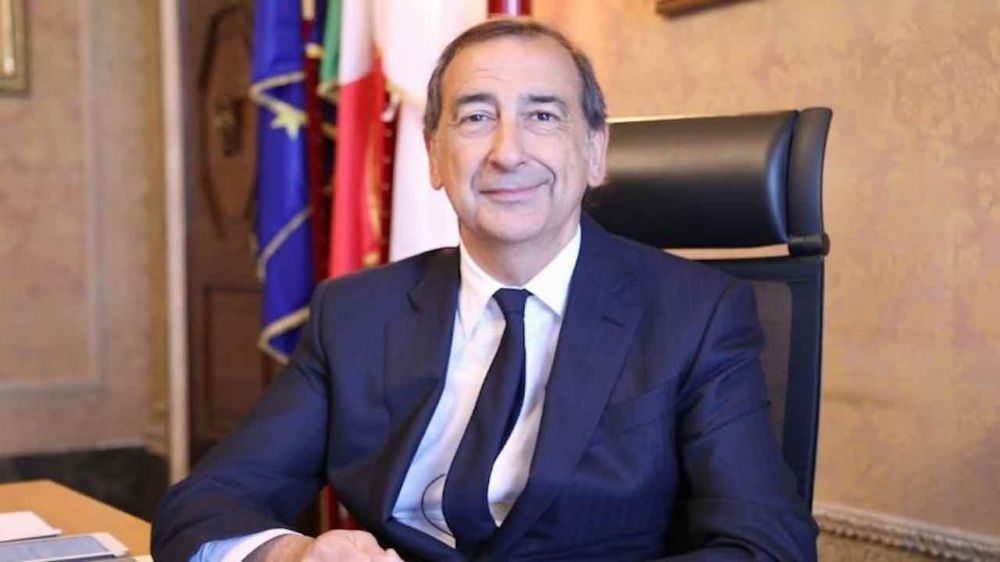 il-sindaco-di-milano-giuseppe-sala-parlare-di-riapertura-e-di-rilancio-non-a-stupido-ottimismo-wide-eeo5j