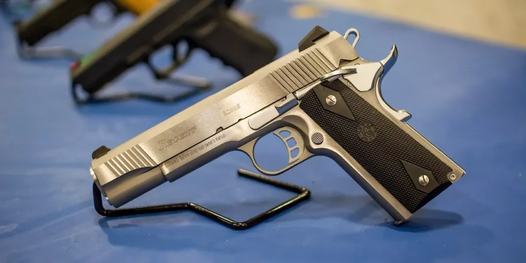 pistol-1350484_1280-e1477568294710