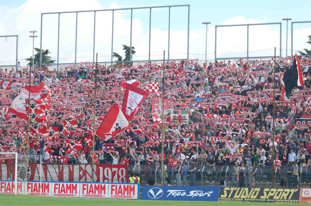 Vicenza-curva-tifosi