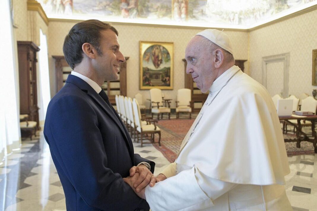 macron-papa-francesco-ansa
