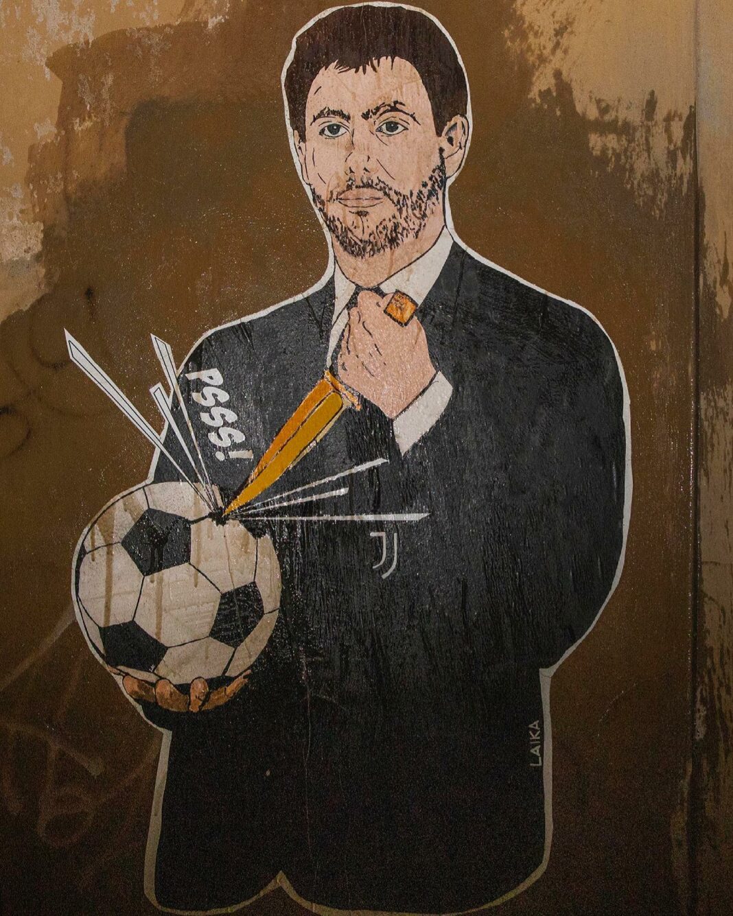 SUPER LEAGUE: ANDREA AGNELLI BUCA IL PALLONE, POSTER DELLA STREET ARTIST LAIKA