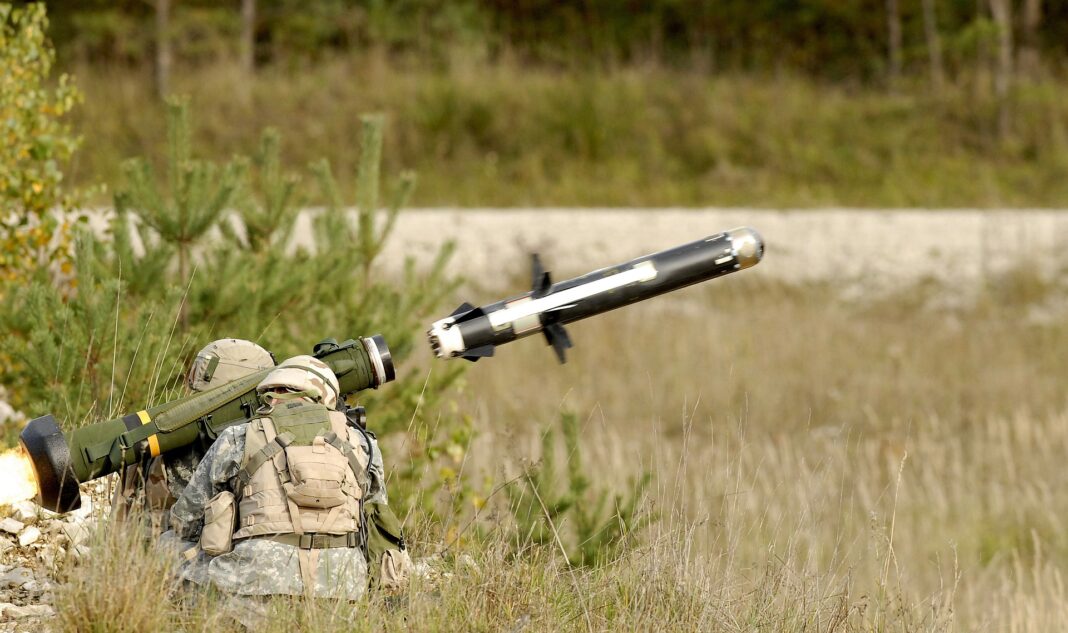 anti-tank-guided-missile-g195a6807d_1920