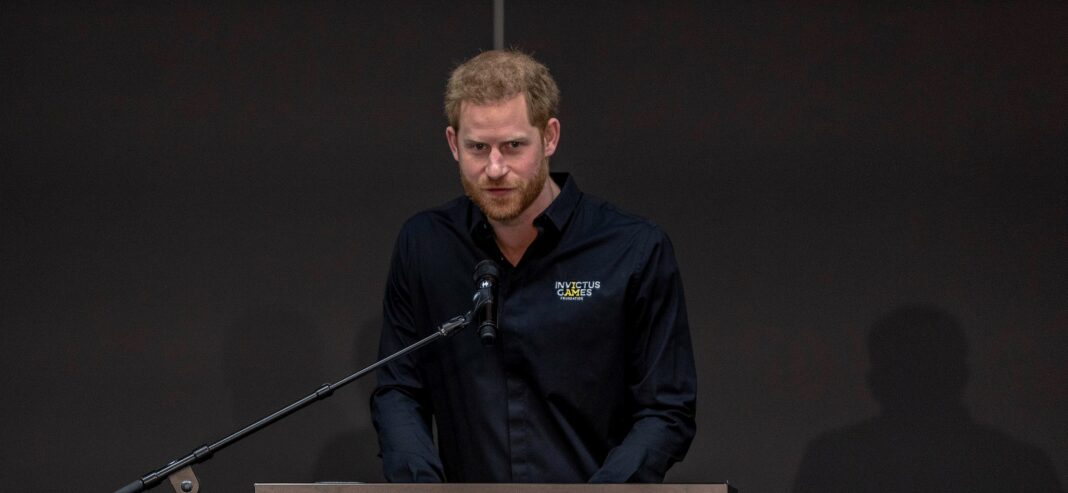 2560px-Prince_Harry_launching_the_2020_Invictus_Games