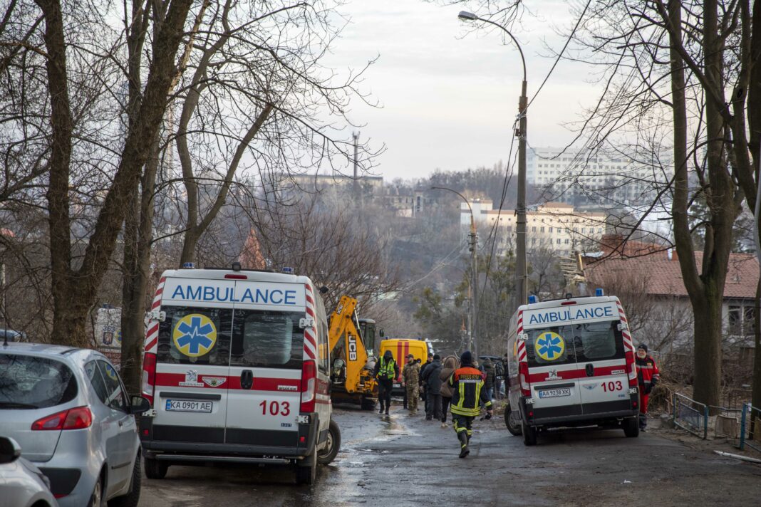 LA PERIFERIA DI KIEV COLPITA DALL' ATTACCO MISSILISTICO RUSSO