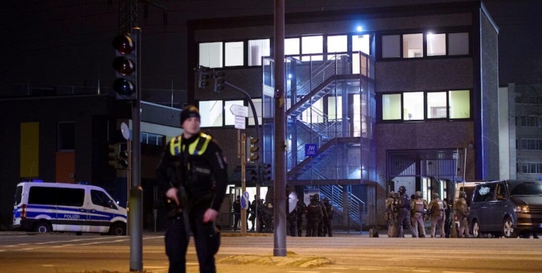 AMBURG-8 dnjbdeo Amburgo: killer spara sui Testimoni di Geova