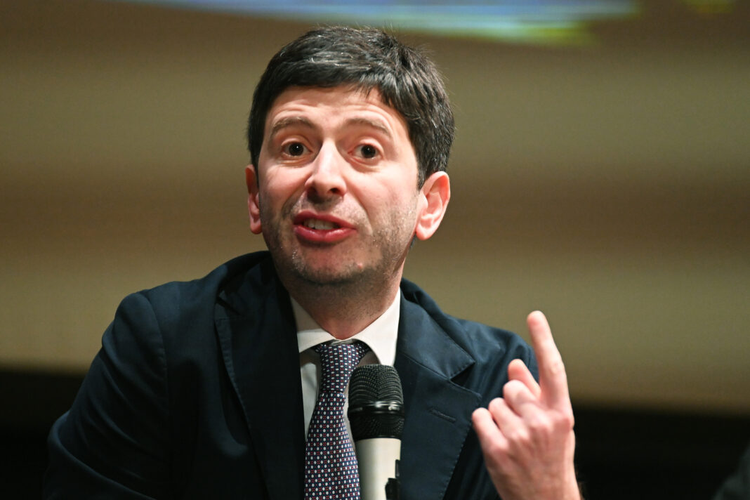 XVI EDIZIONE DEL CADUCEO D'ORO 2022 Le due facce del Covid: dai verbali riservati alla strategia del terrore