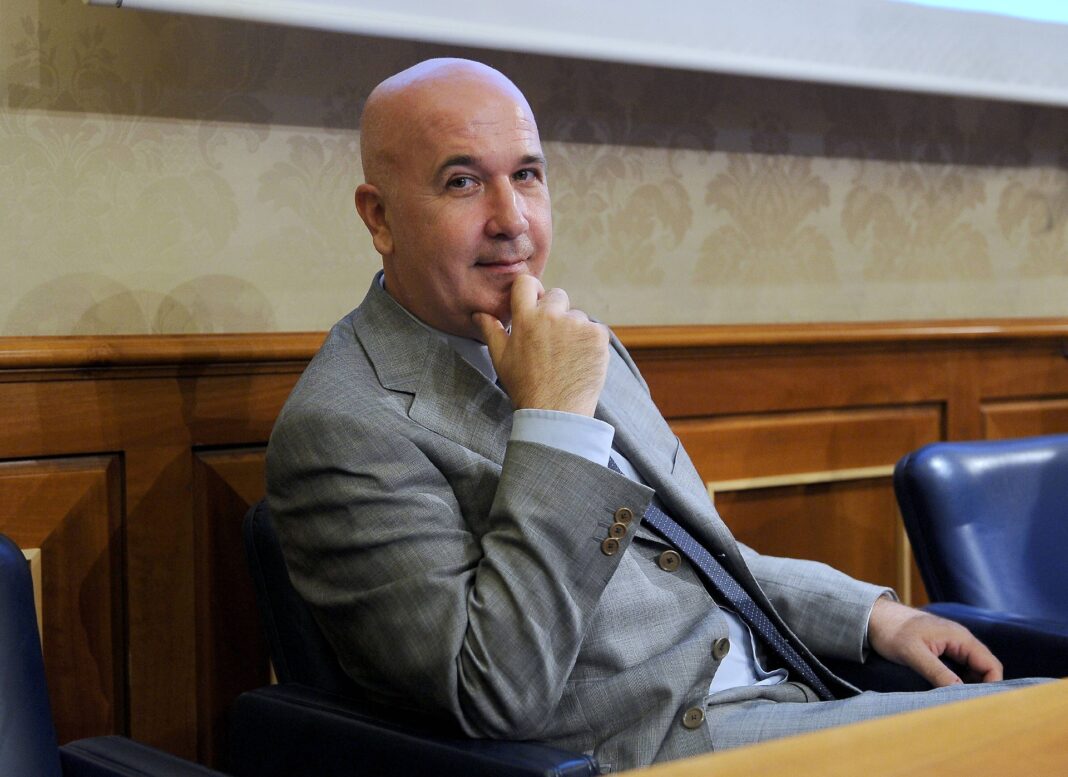 Se Conte chiude al partito unico col Pd, Schlein svuoterà il M5S