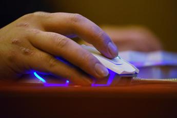 Cresce l’odio online: ecco come viene alimentato Cresce l’odio online: ecco come viene alimentato