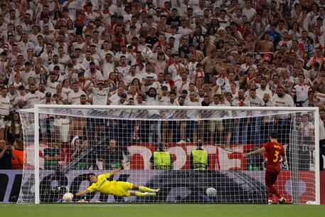 FBL-EUR-C3-FINAL-SEVILLA-ROMA