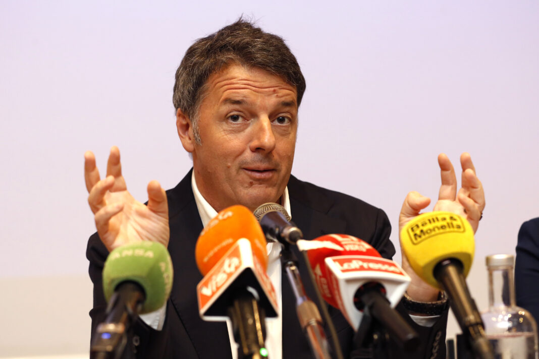 CONFERENZA STAMPA DI MATTEO RENZI renzi lampedusa india