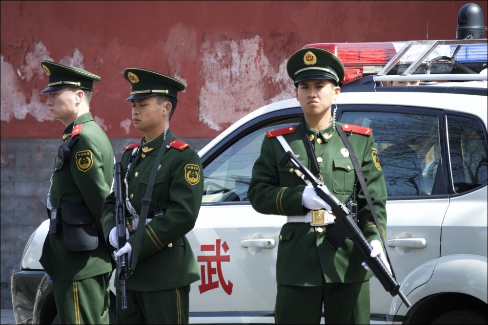 Cina chiude le stazioni di polizia clandestine in Uk