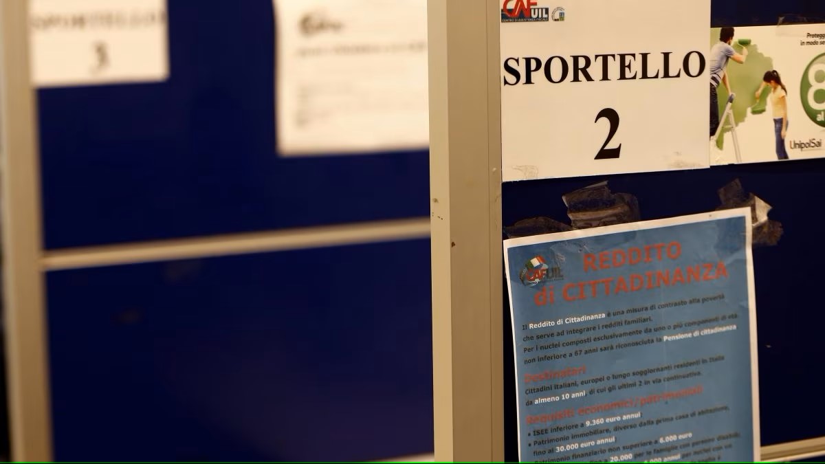 Sussidistan 2025: il ritorno del reddito di cittadinanza dove il lavoro è di destra Sussidistan 2025: il ritorno del reddito di cittadinanza dove il lavoro è di destra
