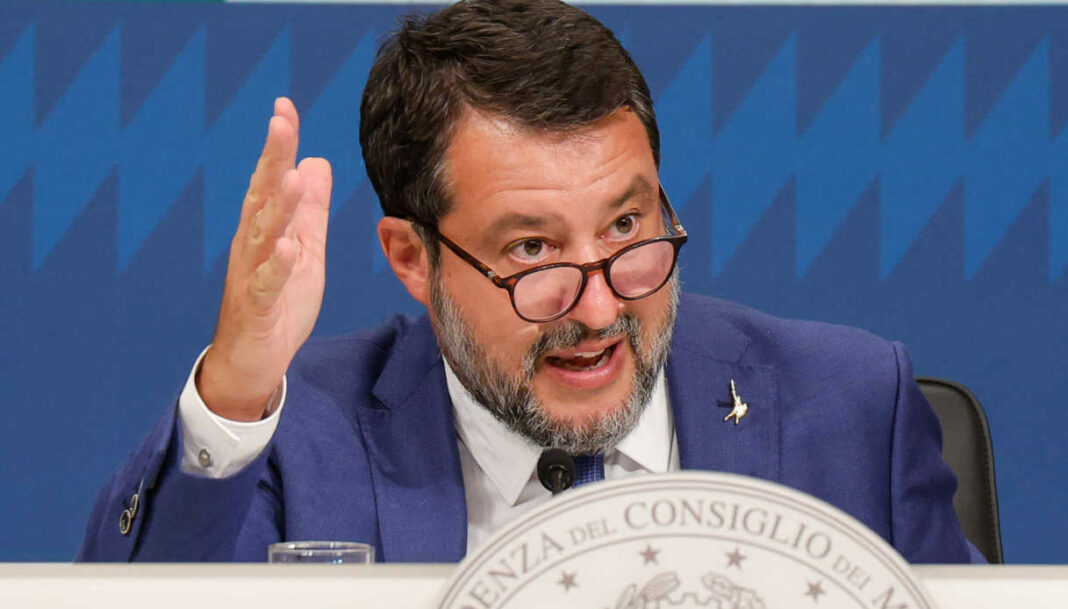 migranti salvini marina militare
