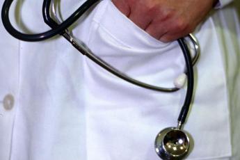 “All’estero stipendio triplo ma resto in Italia”: il medico dice no a offerta super