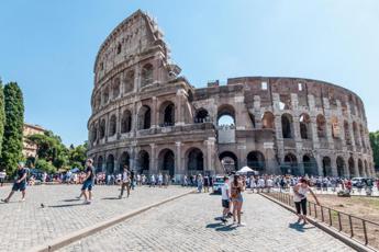 Colosseo, ministero Cultura: “Al lavoro per rimediare a disastri passato”