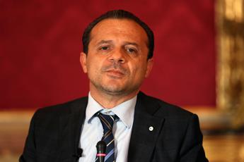 Lega, scoppia il caso Cateno De Luca: “Impedita mia presenza a Pontida”