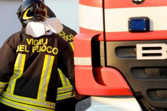 Milano, incendio in una scuola: evacuati 250 bambini