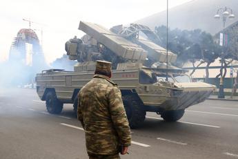 Nagorno Karabakh, Azerbaigian lancia attacco per conquistare regione contesa