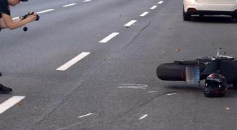 Pordenone, scontro auto-moto: un morto