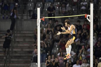 Salto con l’asta, Duplantis record a 6,23