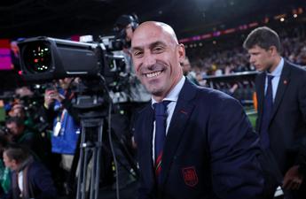 Spagna, anche nazionale maschile contro Rubiales: “Comportamento inaccettabile”