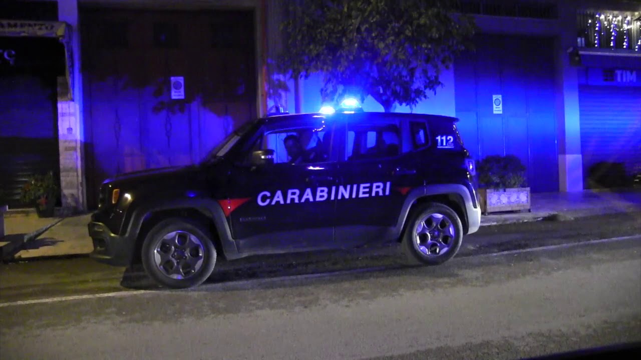 Uccide la moglie davanti alla figlia di 10 anni che lo fa arrestare Uccide la moglie davanti alla figlia di 10 anni che lo fa arrestare