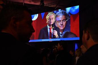 Olanda, il governo cade dopo 11 mesi: sconfitta la linea dura di Wilders Olanda, il governo cade dopo 11 mesi: sconfitta la linea dura di Wilders