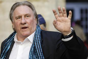 condannato depardieu 18 mesi per violenza sessuale da Lidentita.it condannato depardieu 18 mesi per violenza sessuale