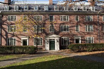 visti per studenti a harvard via libera dal dipartimento di stato usa