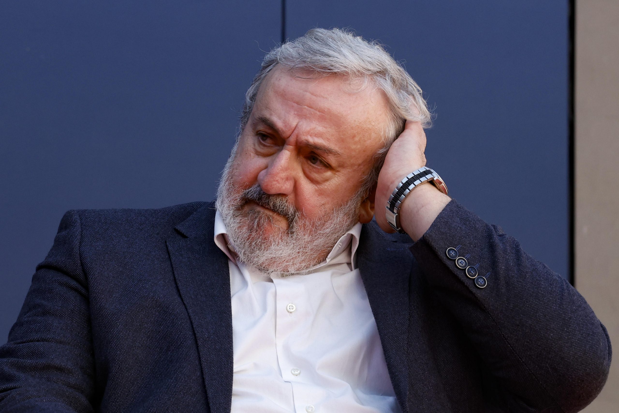 emiliano fa il passo indietro vendola faccia lo stesso