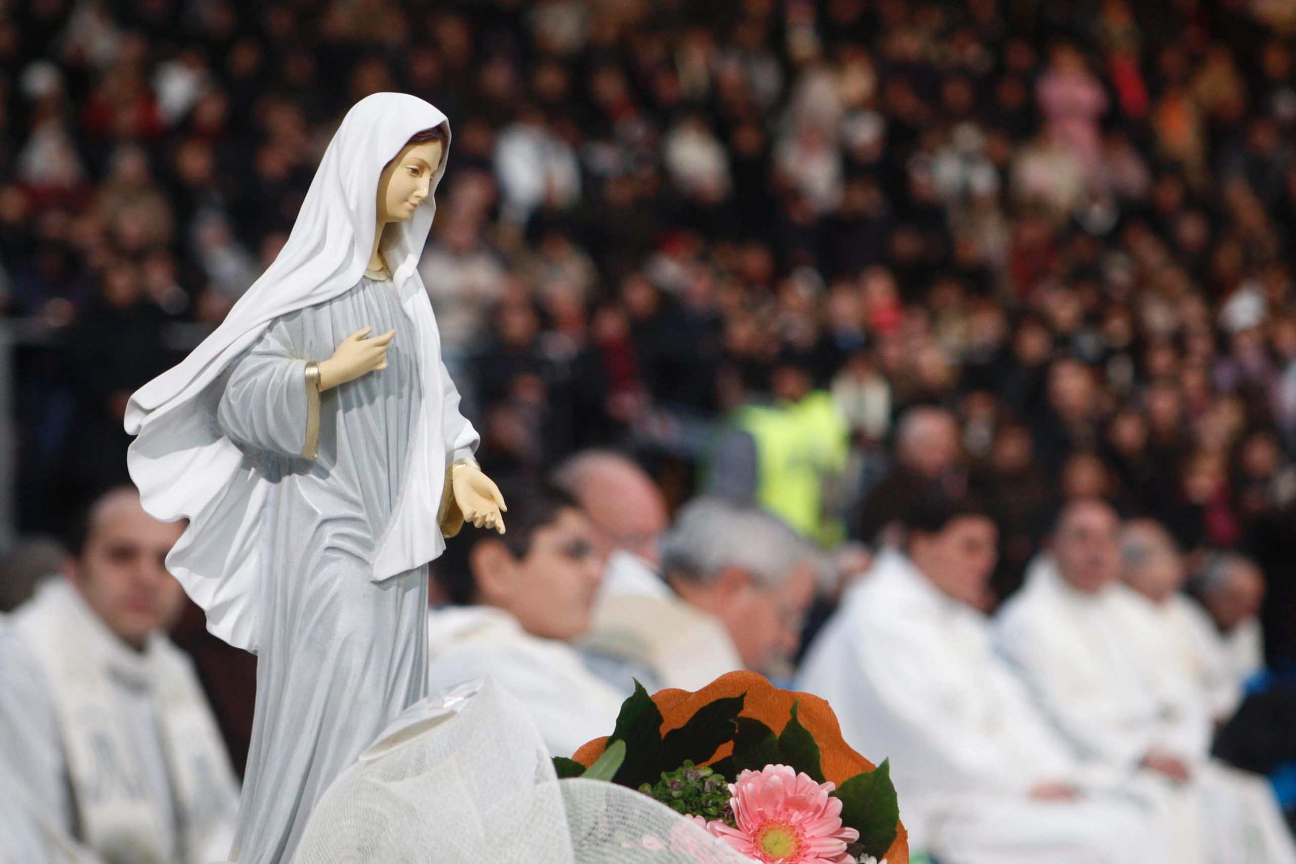 Tutte Le Apparizioni Della Madonna Nel Mondo Apparizioni della Madonna, giro di vite del Vaticano
