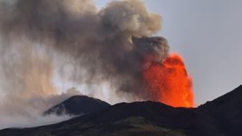 Etna, le colate esplosive sono in raffreddamento