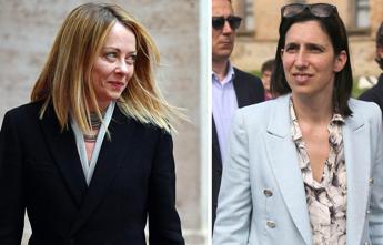 verso la calabria meloni e schlein sullo stesso volo
