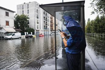 Maltempo, in arrivo temporali: 14 regioni in allerta arancione Maltempo, in arrivo temporali: 14 regioni in allerta arancione