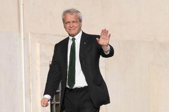 mentana lascia la 7 un suo post sui social