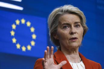 La sfiducia a Ursula von der Leyen scuote il Parlamento europeo La sfiducia a Ursula von der Leyen scuote il Parlamento europeo