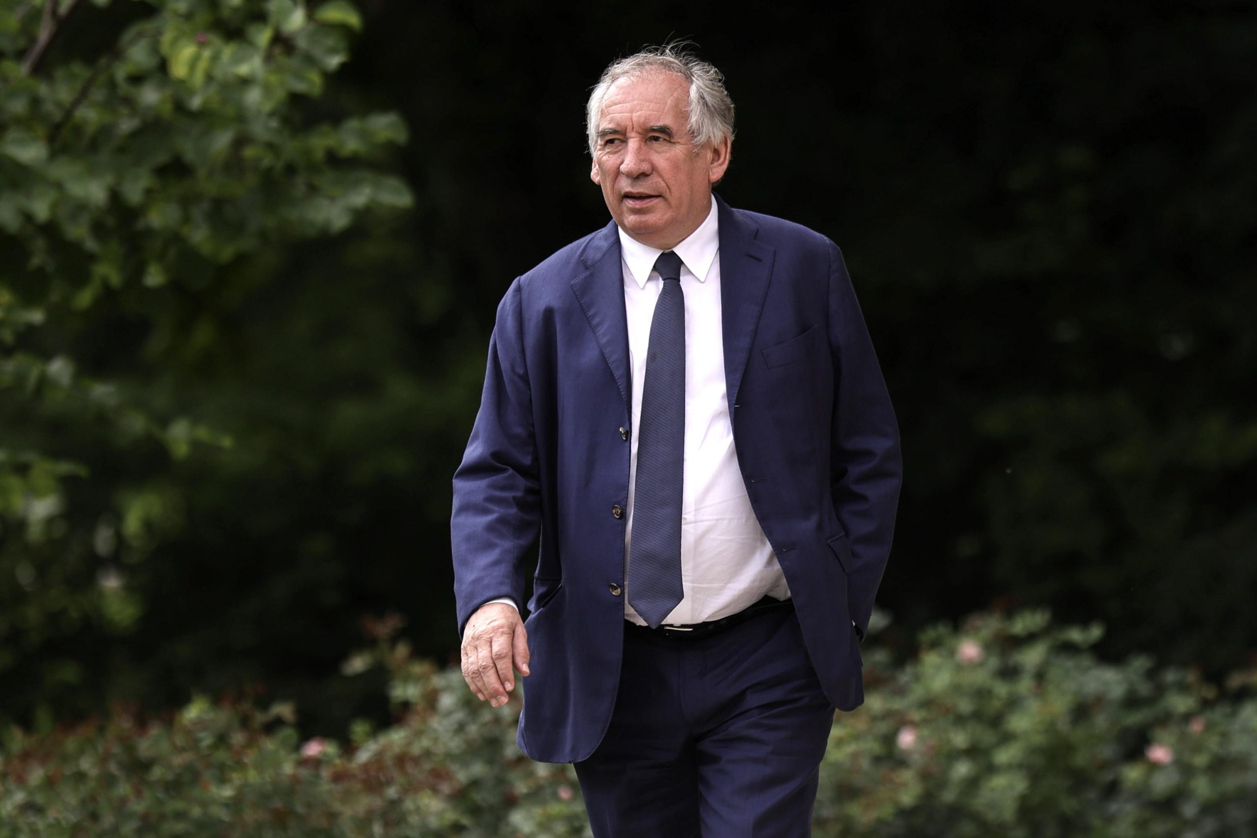 niente fiducia a bayrou cade l8217ennesimo governo in francia