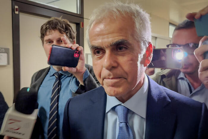 carmine gallo dubbi sulla morte dell ex superpoliziotto disposta autopsia da Lidentita.it carmine gallo dubbi sulla morte dell ex superpoliziotto disposta autopsia