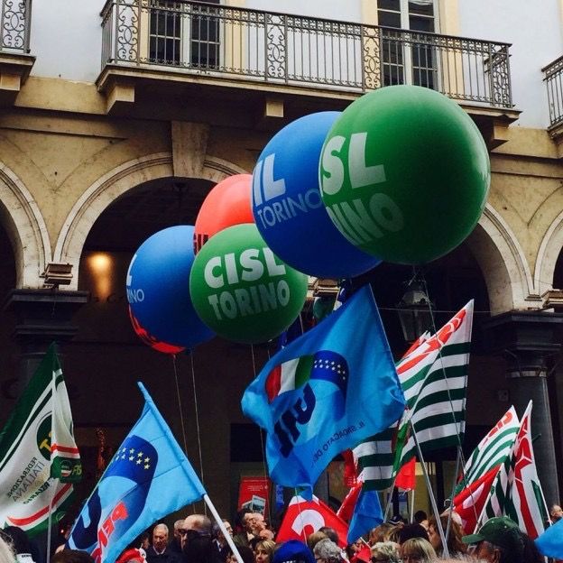 Uniti per un Lavoro Sicuro: il Primo Maggio di Cgil Cisl e Uil nelle Piazze del Piemonte Uniti per un Lavoro Sicuro: il Primo Maggio di Cgil Cisl e Uil nelle Piazze del Piemonte