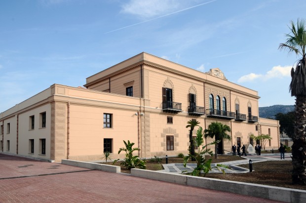 “La luce è là”: Villa Ahrens tra impresa, dolore e rinascita “La luce è là”: Villa Ahrens tra impresa, dolore e rinascita