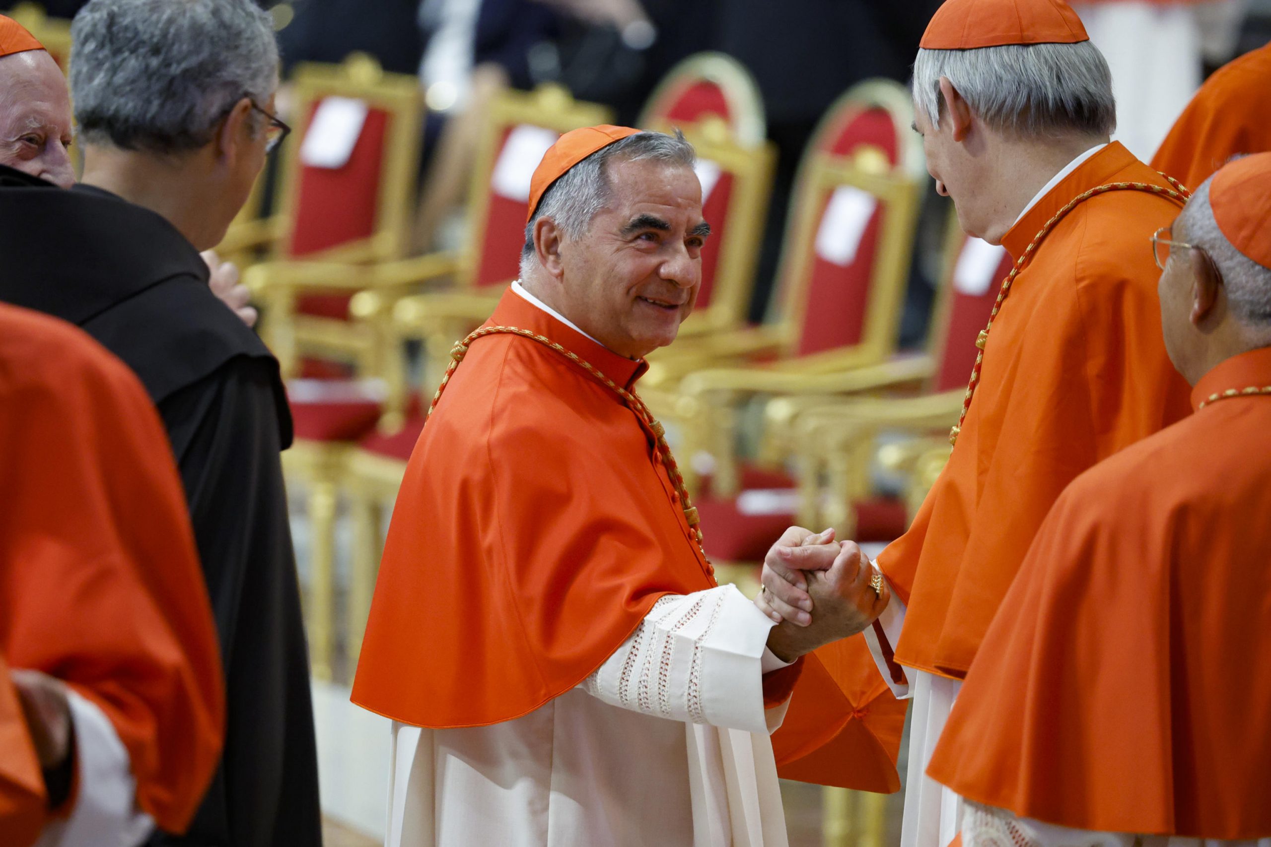 Il documento segreto che riabilita Becciu: la firma del cardinale Parolin sull’affare di Londra Il documento segreto che riabilita Becciu: la firma del cardinale Parolin sull’affare di Londra