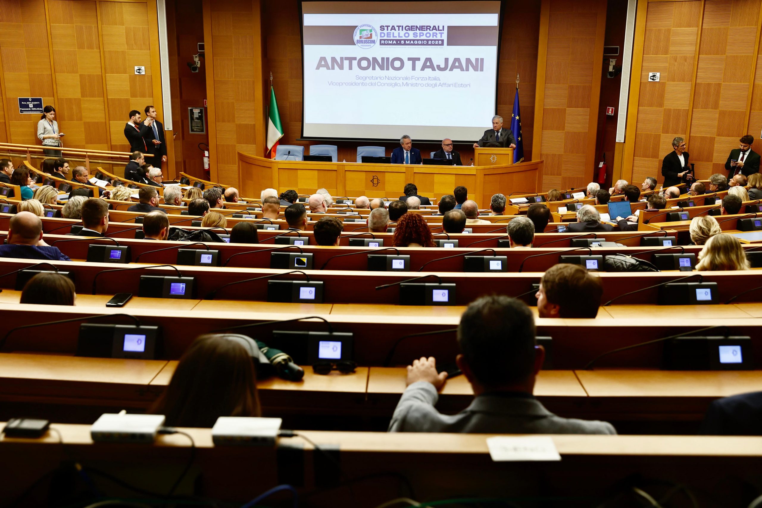 Stati generali dello Sport, Forza Italia lancia la nuova strategia per infrastrutture e crescita sociale Stati generali dello Sport, Forza Italia lancia la nuova strategia per infrastrutture e crescita sociale