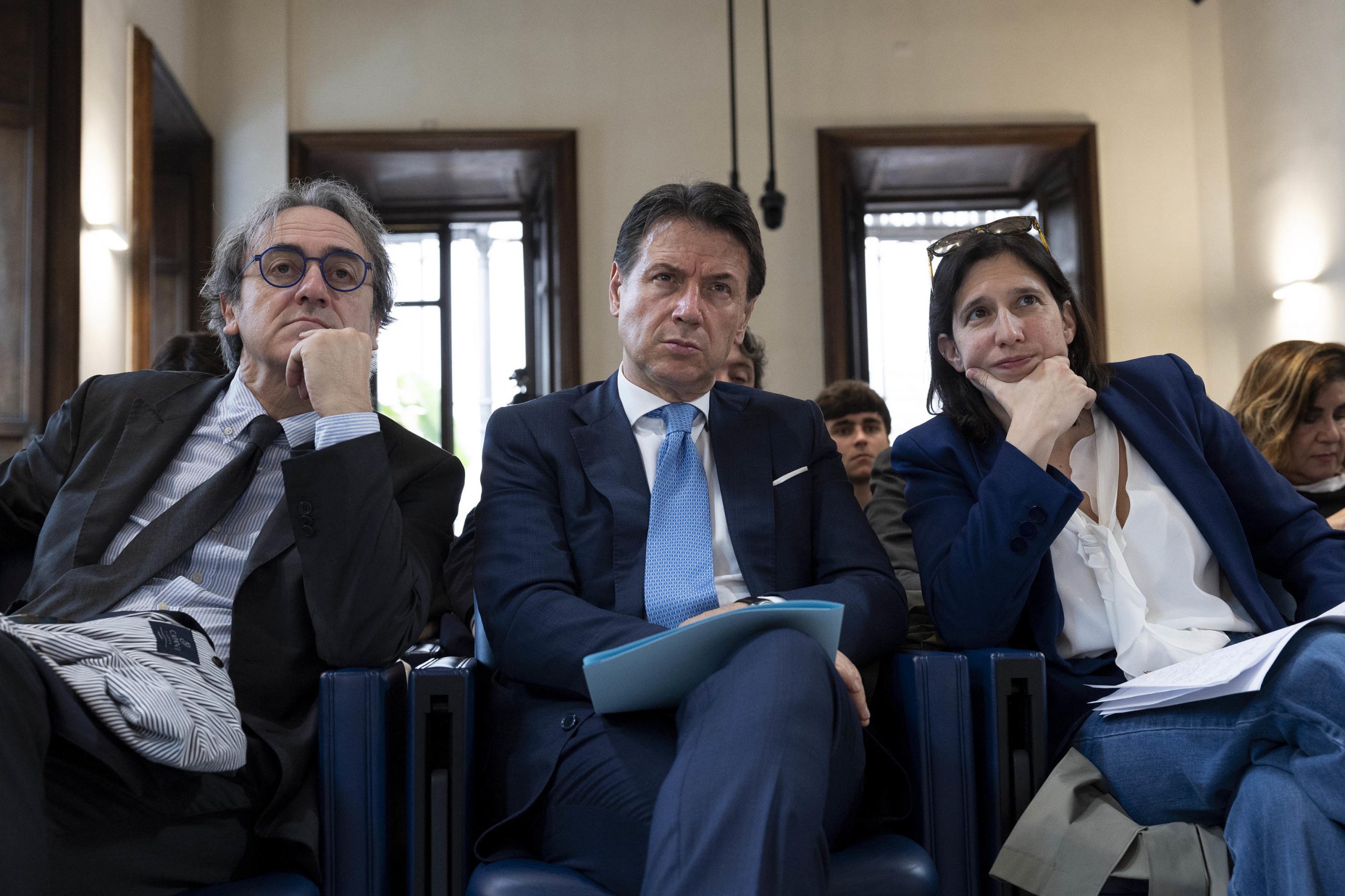 NUMERI RACCONTANO da Lidentita.it i numeri raccontano – opposizione alla ricerca di un leader