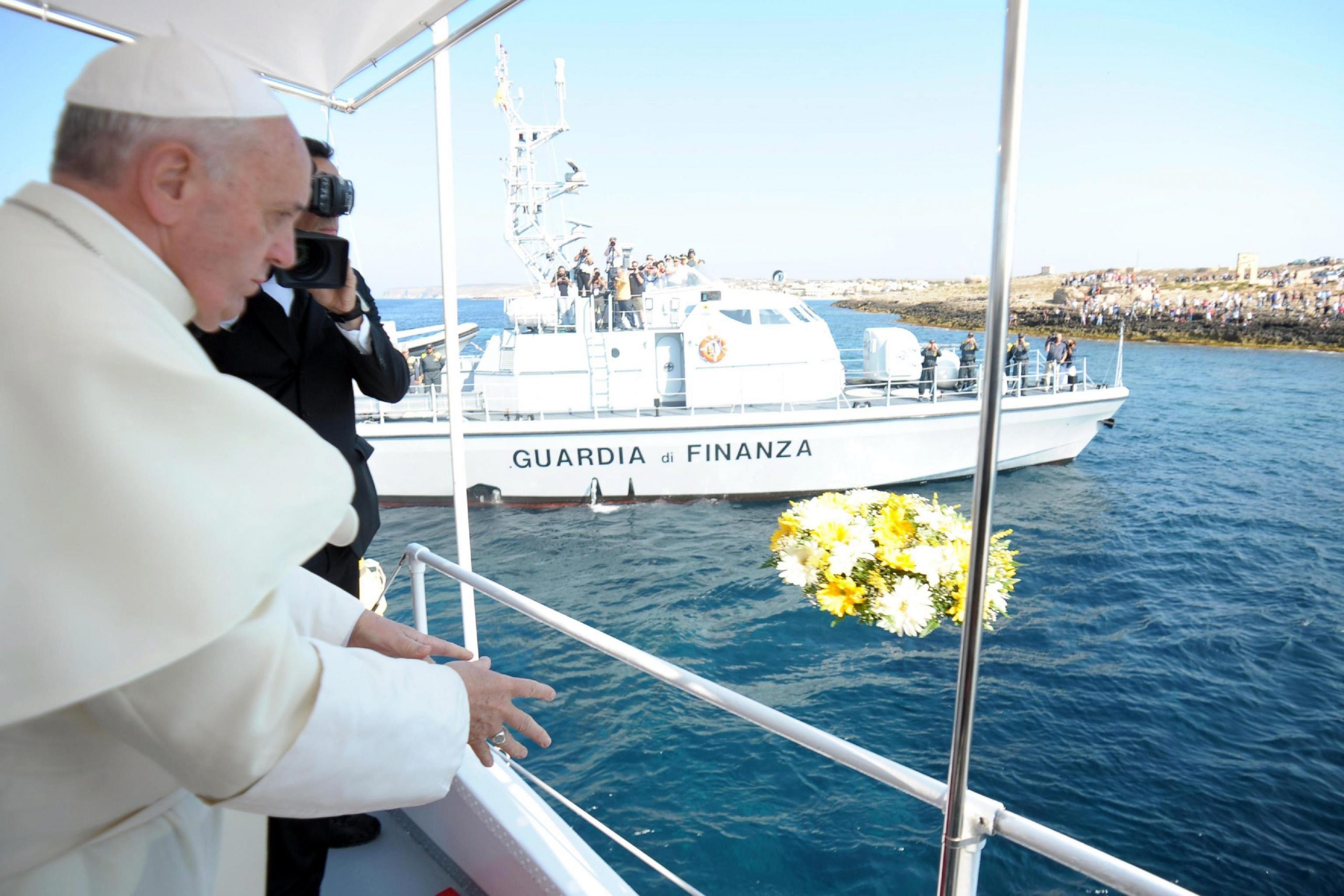 Lampedusa nel cuore del “Pontefice delle periferie” Lampedusa nel cuore del “Pontefice delle periferie”