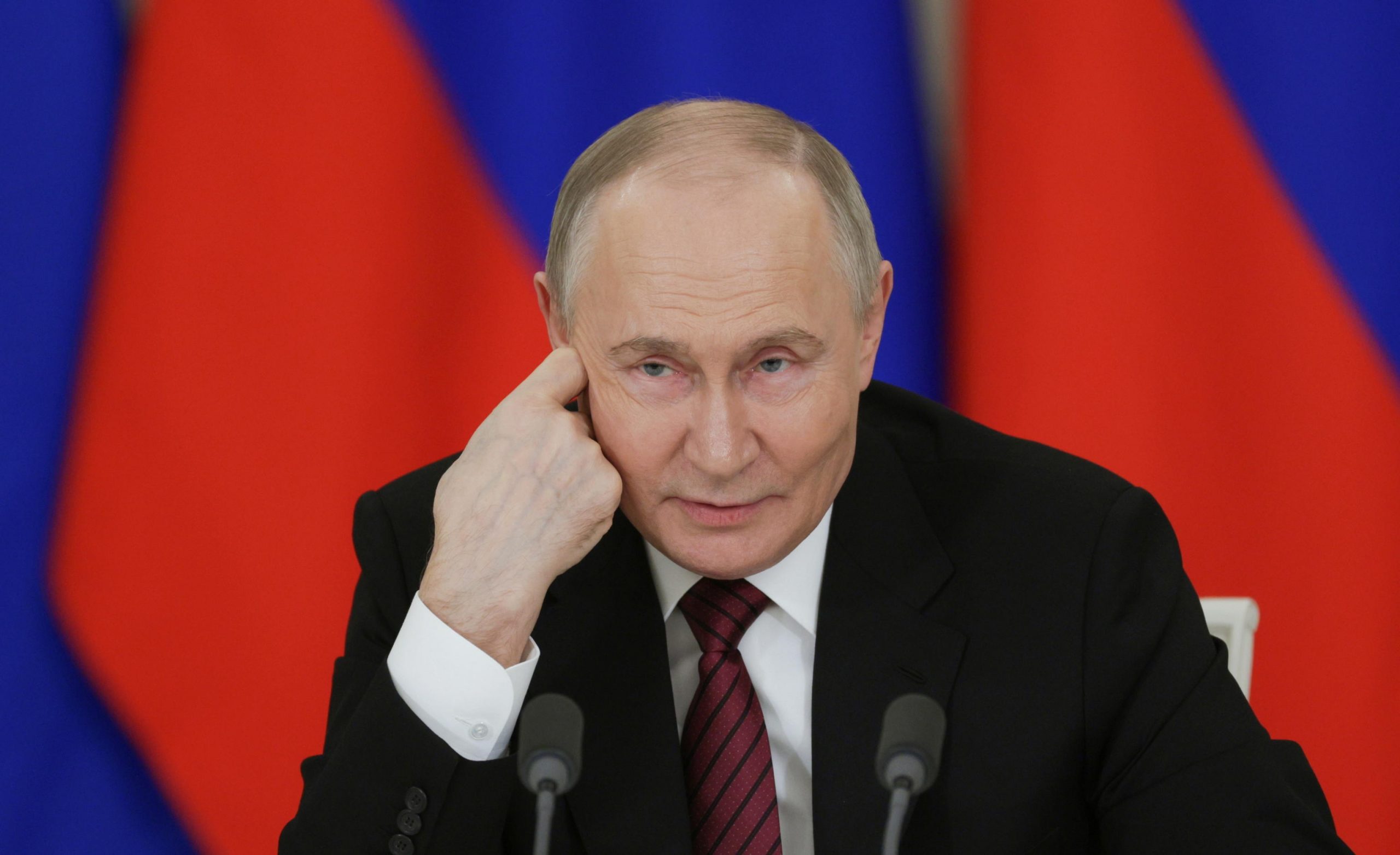 Putin attacca: “Sanzioni contro la Russia a loro discapito, idioti” Putin attacca: “Sanzioni contro la Russia a loro discapito, idioti”