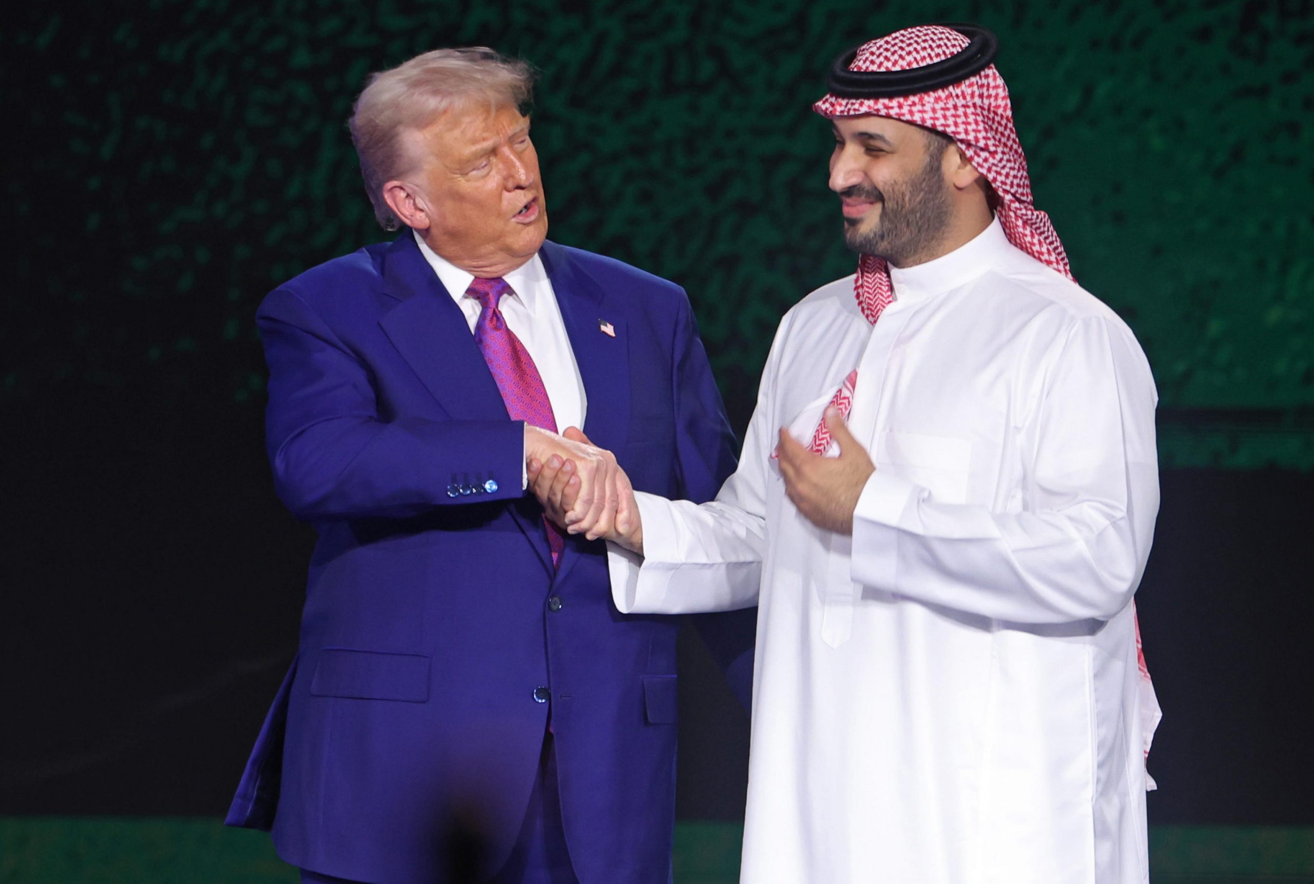 L’Arabia Saudita accoglie Trump in grande stile L’Arabia Saudita accoglie Trump in grande stile
